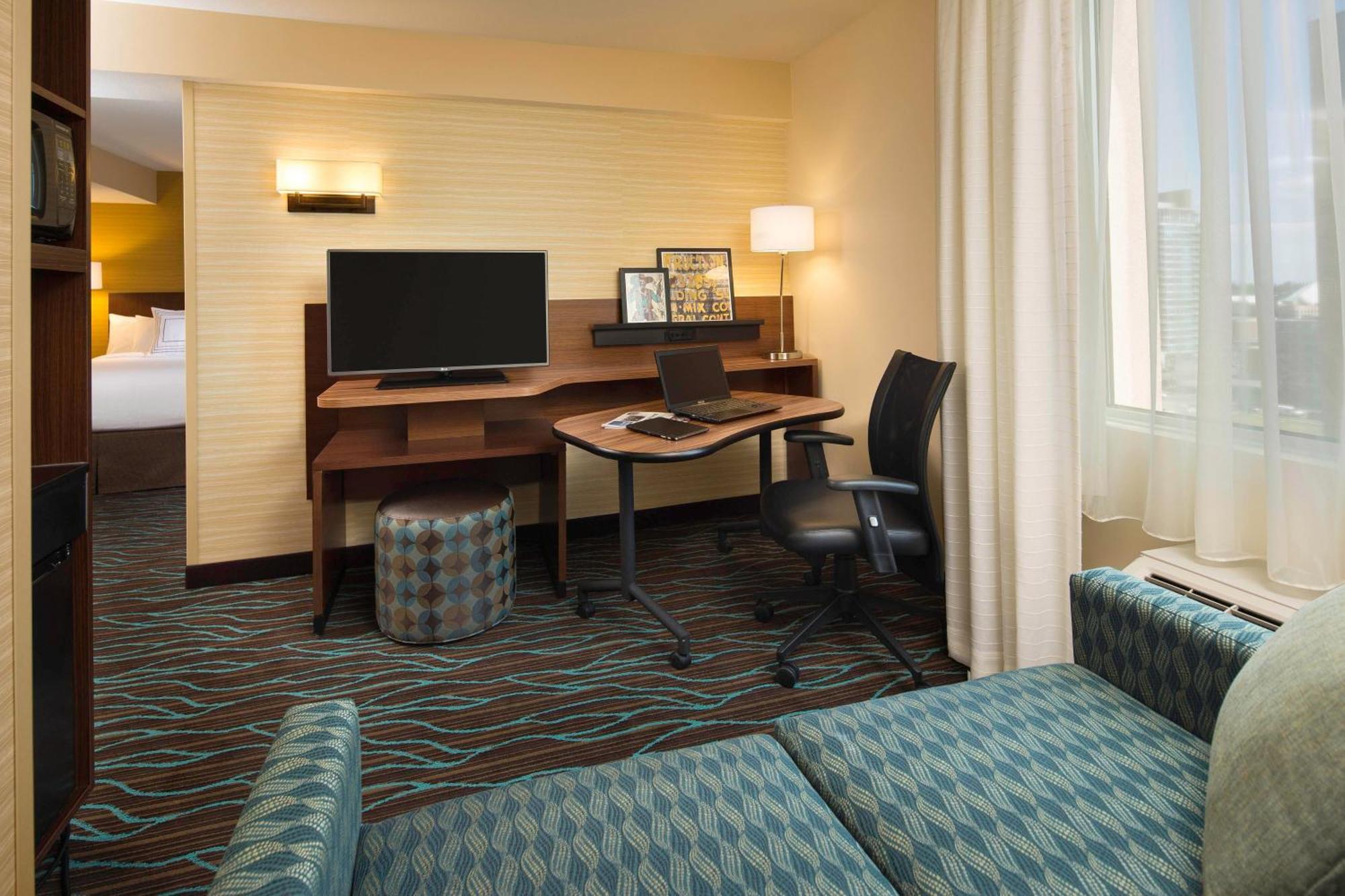 Fairfield Inn & Suites By Marriott Calgary Downtown Exterior foto